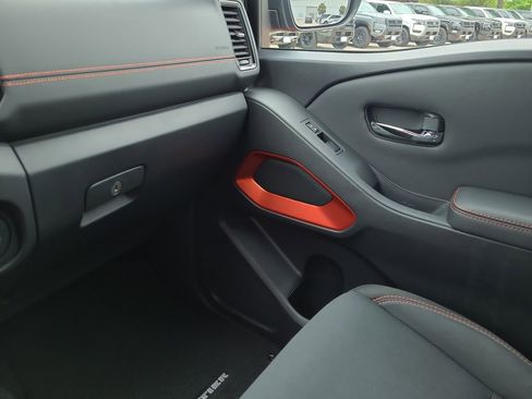 Certified 2022 Nissan Frontier Pro-X RWD image 21