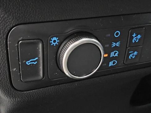 Used 2022 Ford Escape SE w/ Convenience Package FWD image 26