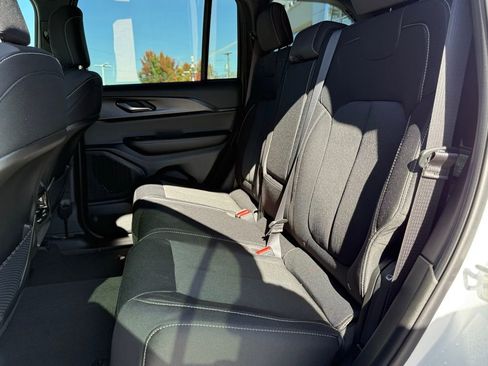 New 2025 Jeep Grand Cherokee Laredo w/ Trailer Tow Package image 22