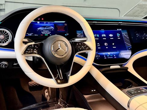 Certified 2024 Mercedes-Benz EQS 580 4MATIC Sedan image 37