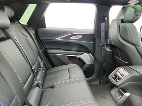 Used 2026 Cadillac Lyriq V AWD/4WD image 25