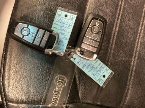 Used 2018 Ford Edge SEL w/ Equipment Group 201A image 27