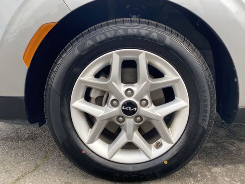 Used 2024 Kia Soul LX w/ Option Group 015 image 10