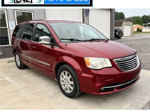 Used 2011 Chrysler Town & Country Touring-L FWD image 1