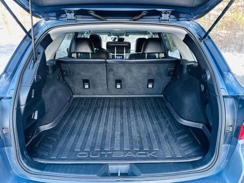 Used 2018 Subaru Outback 3.6R Limited image 22