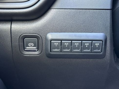 New 2025 GMC Sierra 3500 Pro w/ Convenience Package image 15