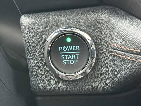 Used 2025 Ford F150 Lightning Lariat image 19