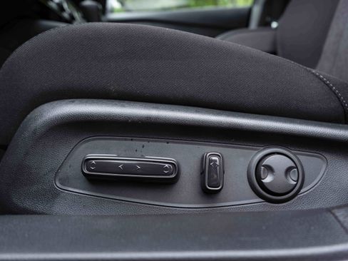 Used 2025 Honda Accord Sport image 40