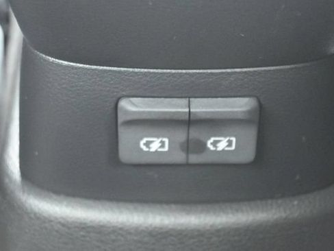 Used 2025 Nissan Kicks Play S FWD image 13