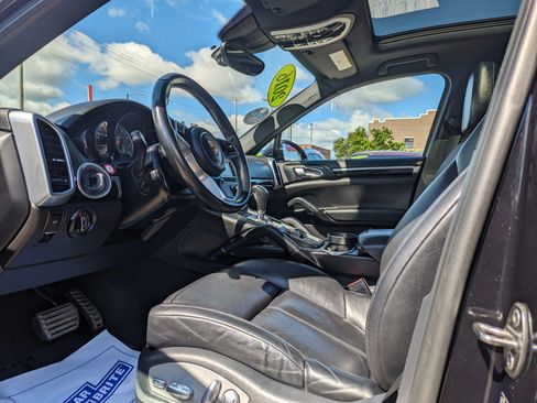 Used 2016 Porsche Cayenne S w/ Premium Plus Package image 12