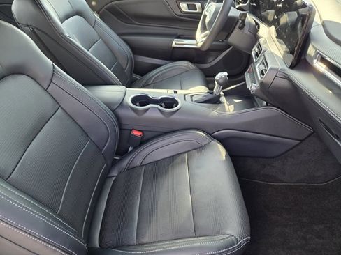 Certified 2025 Ford Mustang Premium image 12