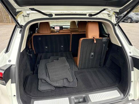 Used 2023 INFINITI QX60 Sensory w/ Cargo Package image 29