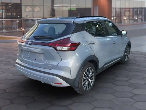 Used 2023 Nissan Kicks SR w/ SR Premium Package FWD image 11