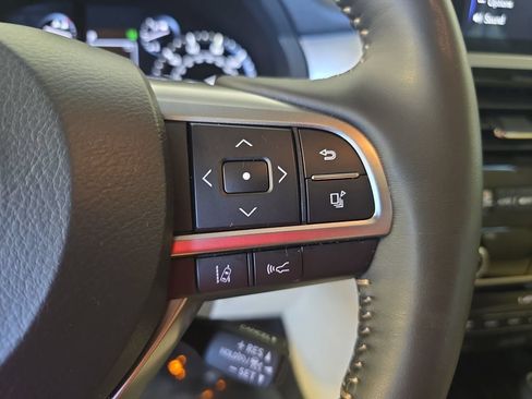 Used 2023 Lexus GX 460 Premium w/ Accessory Package AWD/4WD image 23