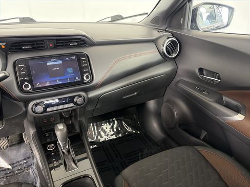 Used 2024 Nissan Kicks SR FWD image 4