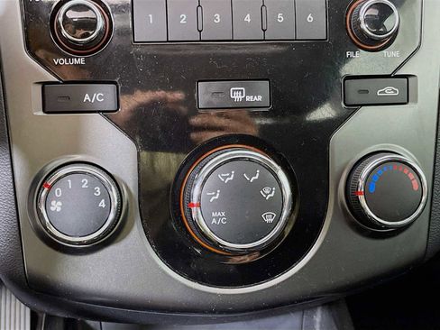 Used 2013 Kia Forte Koup EX image 12