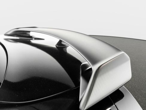 Used 2015 Nissan GT-R Black Edition image 26