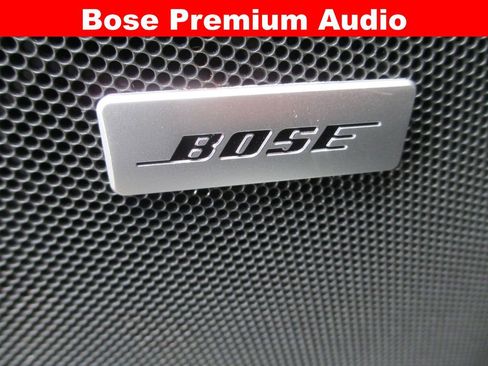 Used 2023 GMC Yukon SLT AWD/4WD image 18