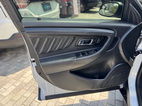 Used 2017 Ford Taurus Police Interceptor AWD image 9