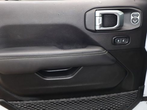 Used 2023 Jeep Wrangler Unlimited Sahara w/ Cold Weather Group image 20