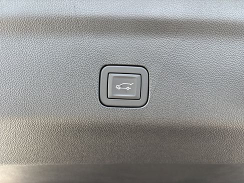 New 2026 GMC Yukon Denali w/ Denali Reserve Package AWD/4WD image 12
