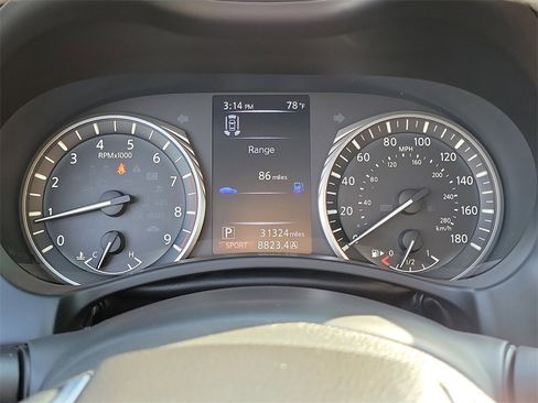 Used 2022 INFINITI Q60 3.0t Luxe w/ Essential Package image 7