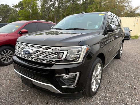 Used 2019 Ford Expedition Platinum image 2