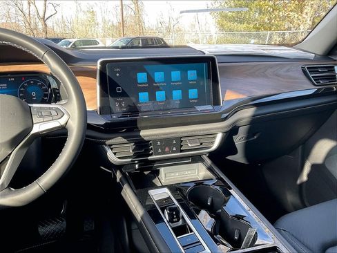 New 2026 Volkswagen Atlas SE AWD/4WD image 13
