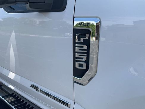Used 2019 Ford F250 XLT w/ XLT Value Package AWD/4WD image 46