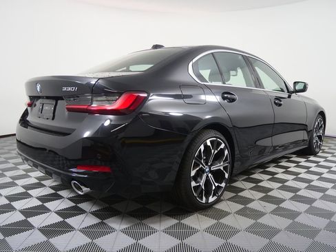 Used 2025 BMW 330i Sedan image 3