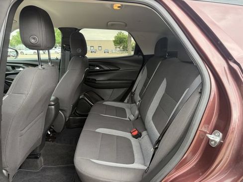 Used 2022 Chevrolet TrailBlazer LT AWD/4WD image 27