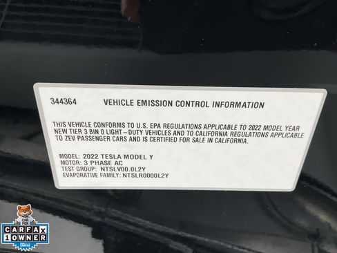 Used 2022 Tesla Model Y Performance AWD/4WD image 13