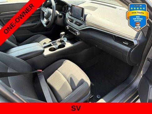 Used 2025 Nissan Altima 2.5 SV FWD image 9