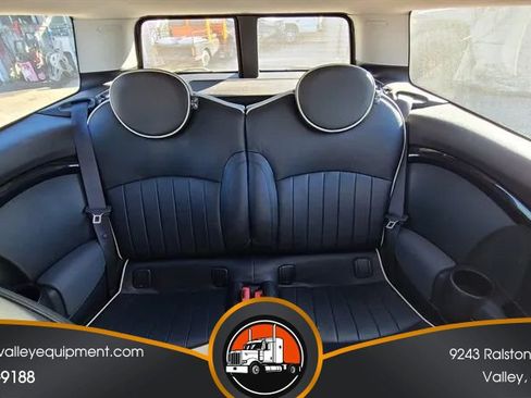 Used 2009 MINI Cooper Clubman Hardtop FWD image 9