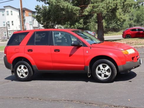 Used 2005 Saturn Vue 2WD w/ Sport Plus Pkg image 2
