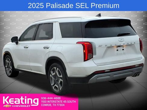 Used 2025 Hyundai Palisade SEL image 2