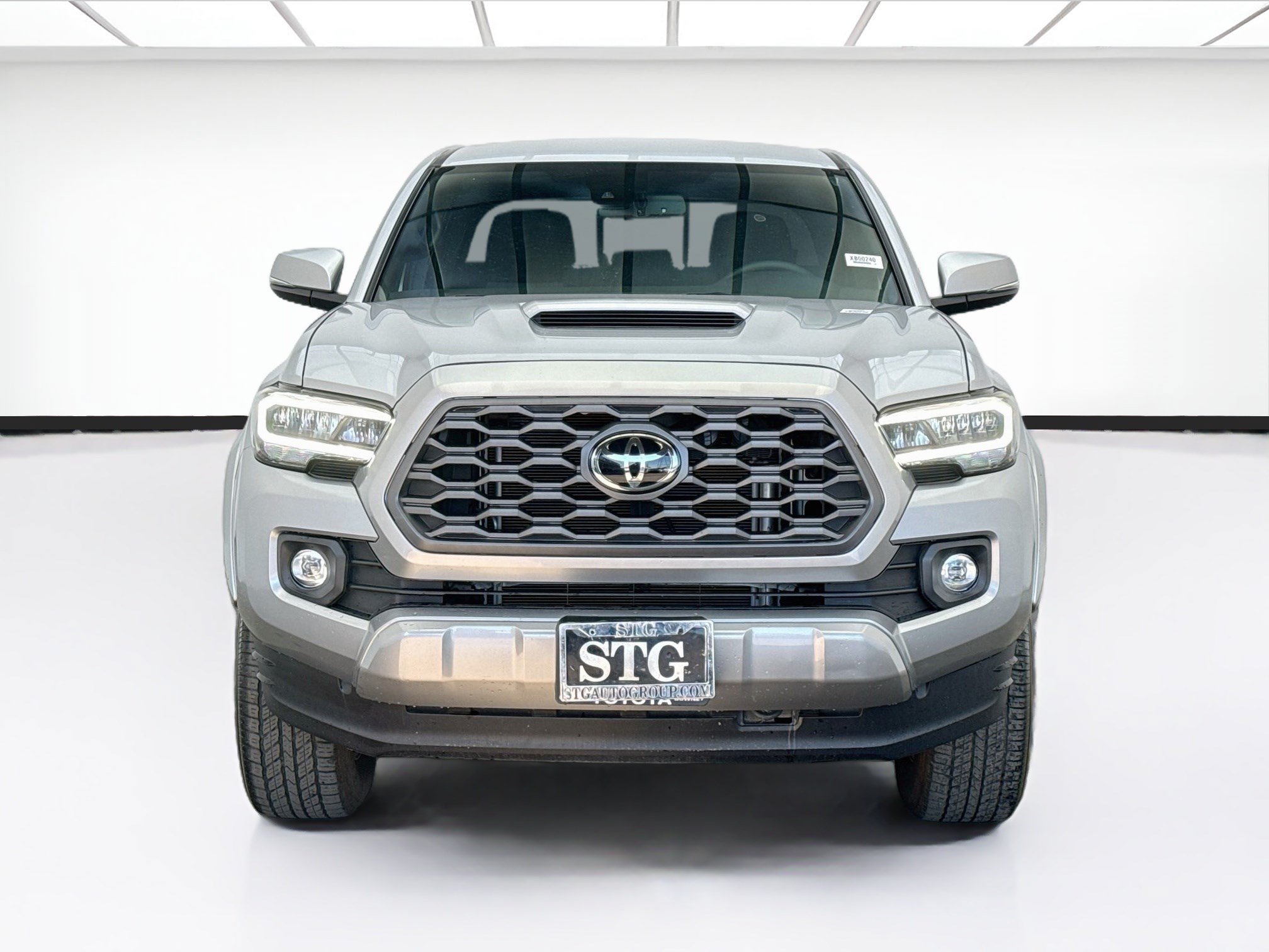 Used 2021 Toyota Tacoma TRD Sport w/ Technology Package AWD/4WD image 2
