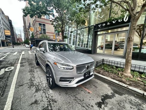 Certified 2023 Volvo XC90 B6 Plus AWD/4WD image 1