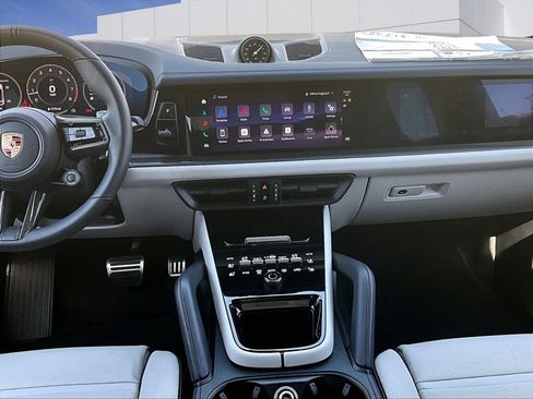 New 2026 Porsche Cayenne GTS image 16