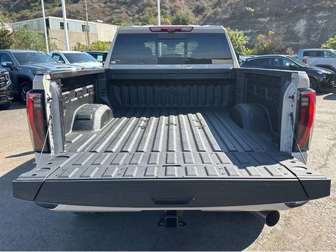 New 2026 GMC Sierra 2500 AT4 w/ AT4 Premium Plus Package AWD/4WD image 31