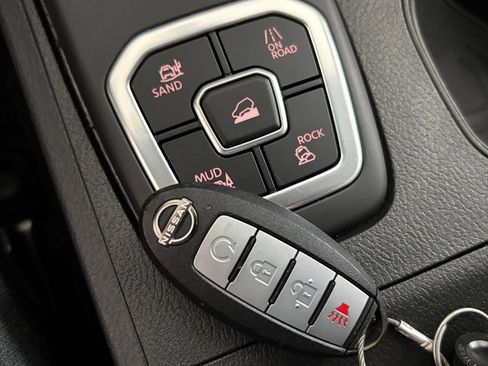 Used 2026 Nissan Frontier PRO-4X AWD/4WD image 21