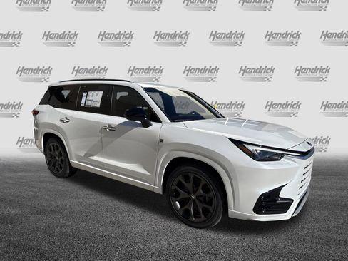 New 2026 Lexus TX 500h AWD image 2