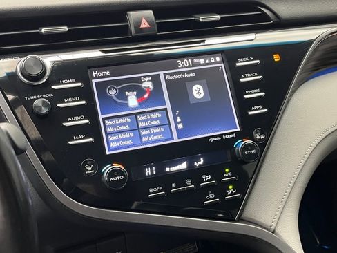 Used 2020 Toyota Camry XLE image 17