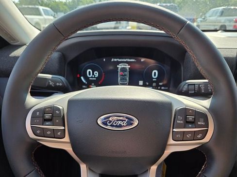 New 2026 Ford Explorer Active RWD image 22