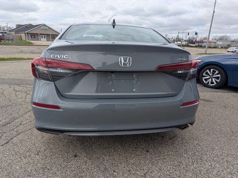 Used 2025 Honda Civic Sport image 5