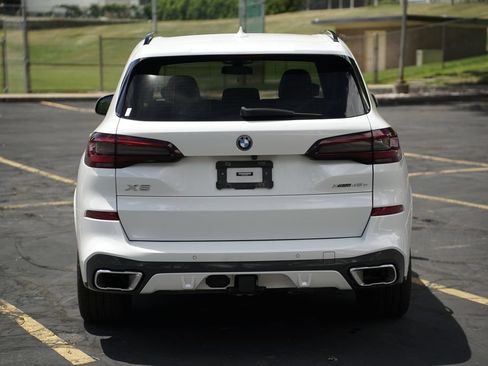 Used 2023 BMW X5 xDrive45e w/ Executive Package AWD/4WD image 4