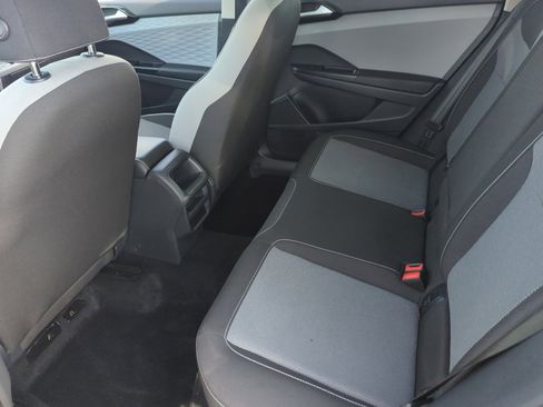 Certified 2022 Volkswagen Taos S image 17