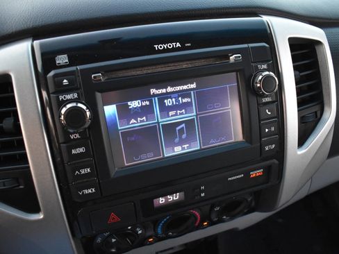 Used 2013 Toyota Tacoma PreRunner w/ SR5 Pkg RWD image 29