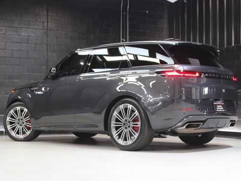 Used 2024 Land Rover Range Rover Sport Dynamic SE image 8