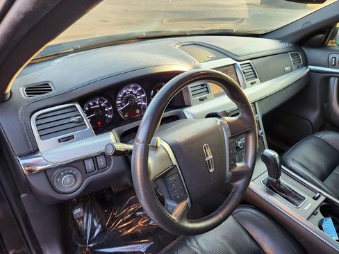 Used 2012 Lincoln MKS AWD image 27